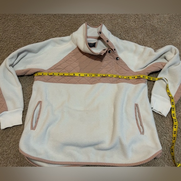 Abercrombie & Fitch Women’s large Snap Up Pink And Ivory Fleece Pullover - Picture 4 of 6